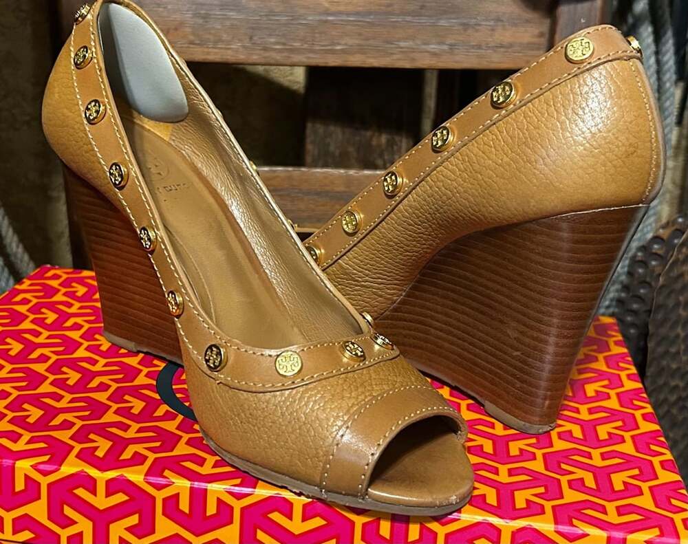 Tory Burch Tan Brown Leather Studded Peep-Toe Wedge Pumps
